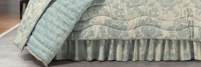 Magnolia comforter