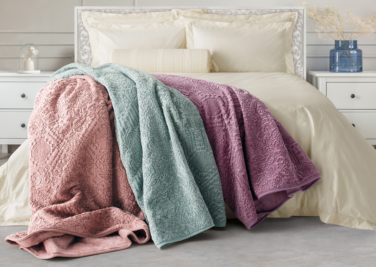 Stay Cozy with Blankets this Winter Season Pres Les